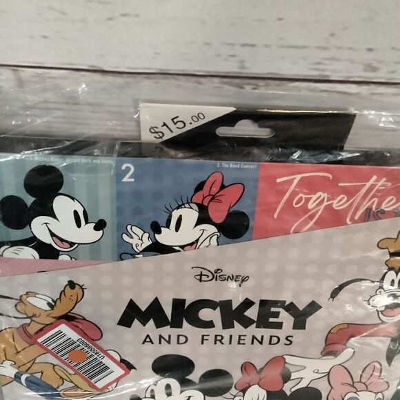 NWT: "Disney" woman's socks  - Picture 5 of 8